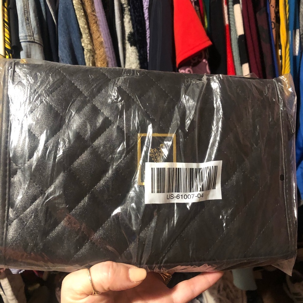 Cross body bag - Picture 2 of 6